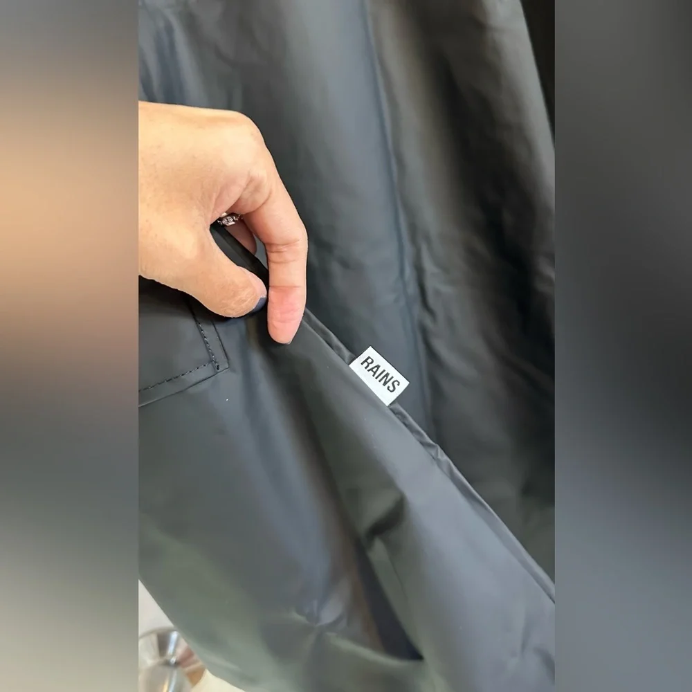 NWT RAINS Unisex Long Black Reflective Rain Jacket XS - Picture 15 of 16